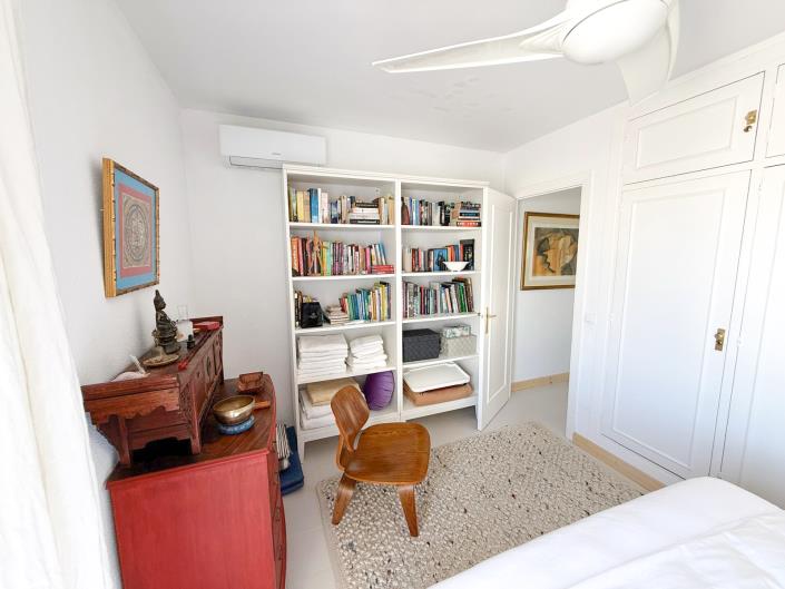 Image No.9-1 Bed Townhouse for sale