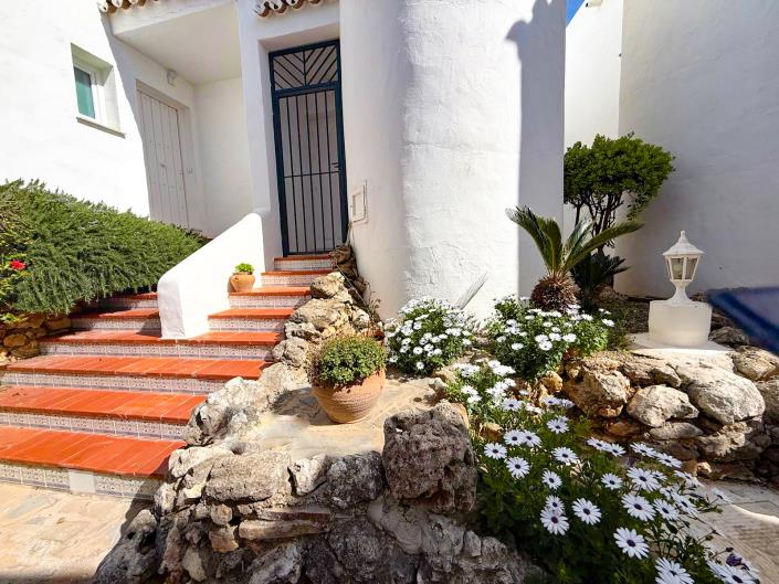 Image No.21-1 Bed Townhouse for sale