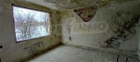 Image No.5-Maison de ville de 8 chambres à vendre à Gabrovo