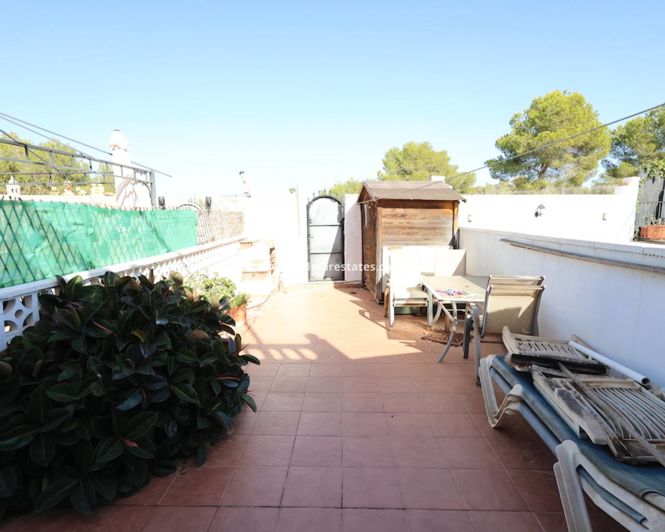 Image No.13-3 Bed Townhouse for sale