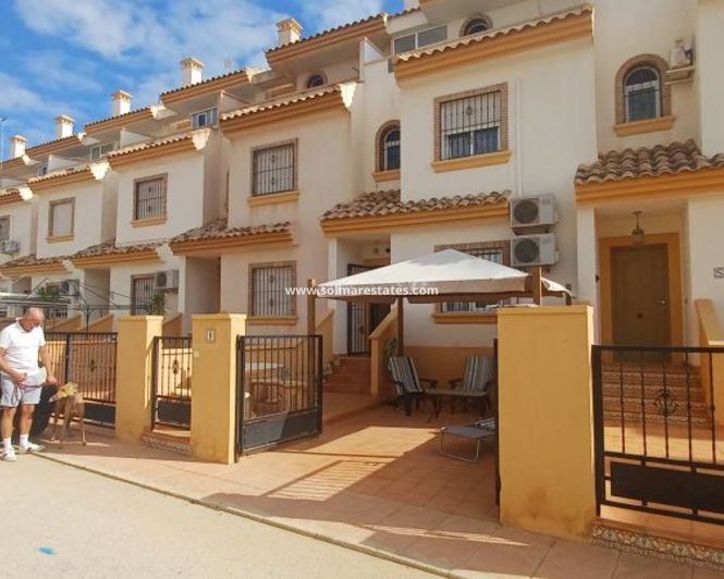 Image No.1-3 Bed Townhouse for sale