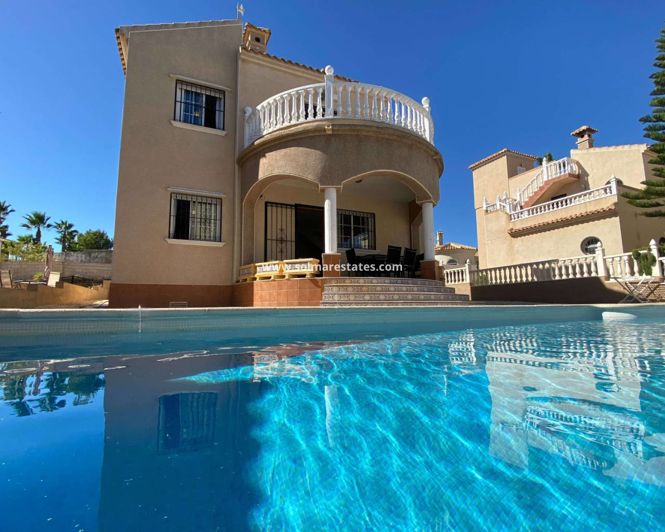 Image No.1-Villa de 3 chambres à vendre à Villamartin