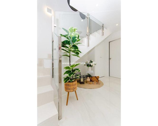 Image No.47-3 Bed Villa for sale