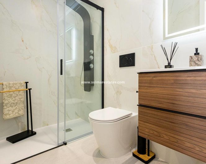 Image No.16-3 Bed Townhouse for sale