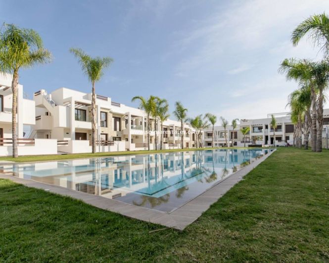 Image No.27-2 Bed Apartment for sale