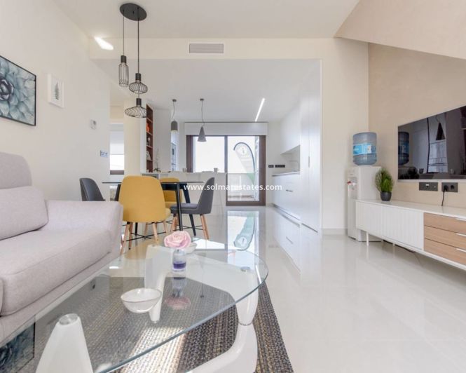 Image No.4-2 Bed Apartment for sale