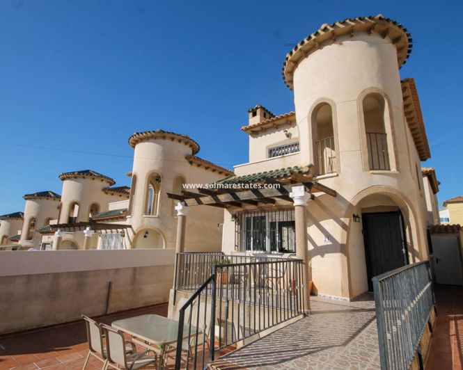Image No.1-Villa de 3 chambres à vendre à Villamartin