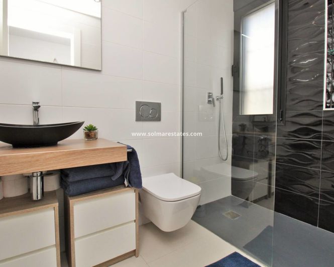 Image No.17-3 Bed Villa for sale