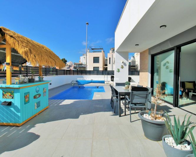 Image No.2-3 Bed Villa for sale