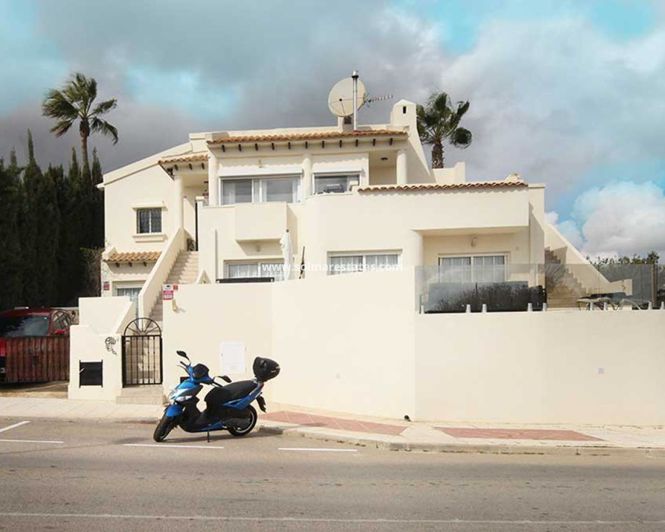 Image No.1-Villa de 4 chambres à vendre à Villamartin