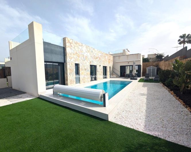 Image No.1-3 Bed Villa for sale