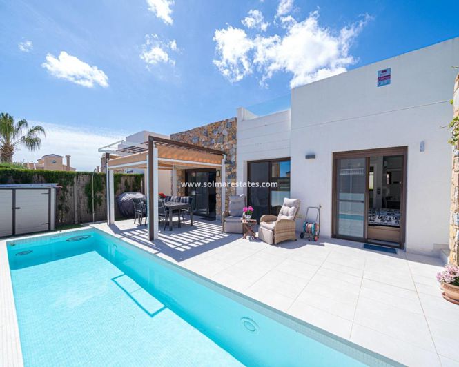 Image No.1-Villa de 3 chambres à vendre à Cabo Roig