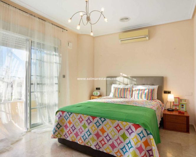 Image No.12-5 Bed Villa for sale