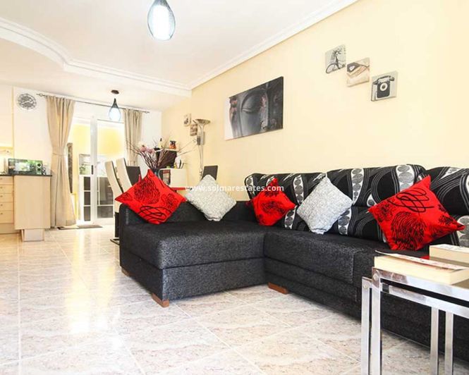 Image No.2-2 Bed House for sale