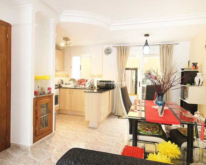 Image No.3-2 Bed House for sale