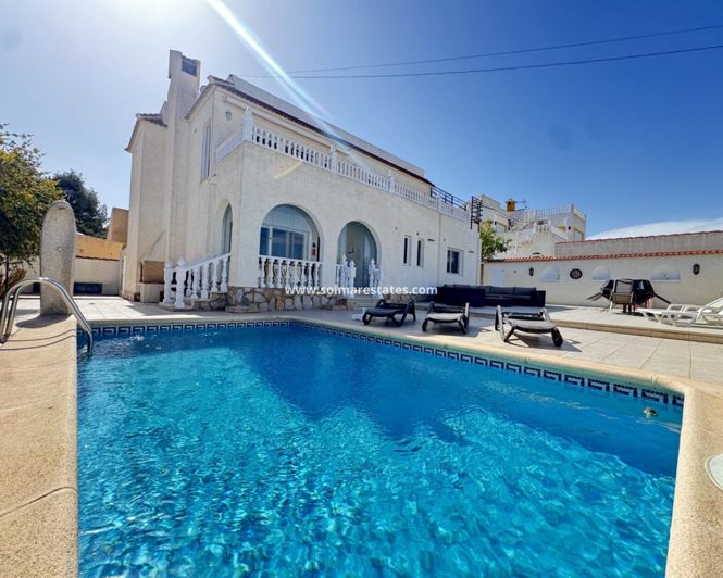 Image No.1-Villa de 5 chambres à vendre à San Miguel de Salinas