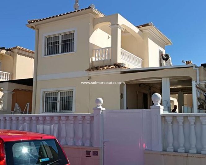 Image No.1-4 Bed Villa for sale