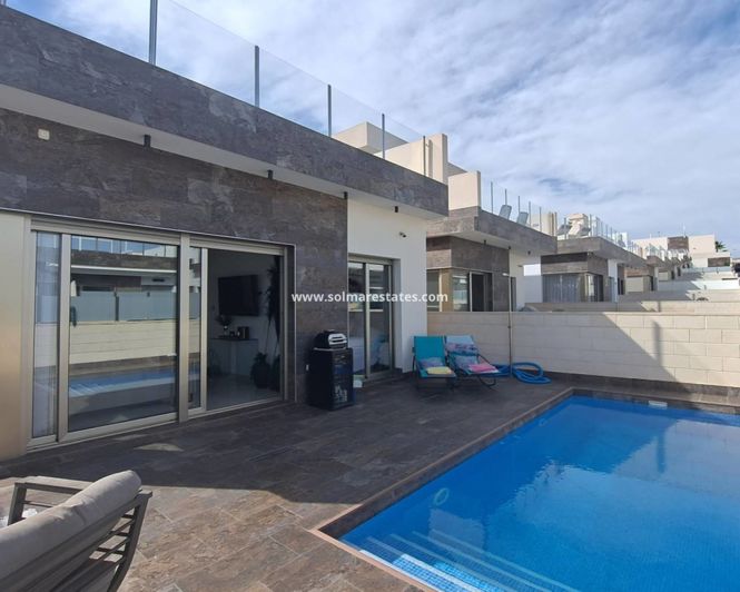 Image No.3-3 Bed Villa for sale