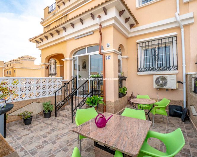 Image No.1-3 Bed Townhouse for sale