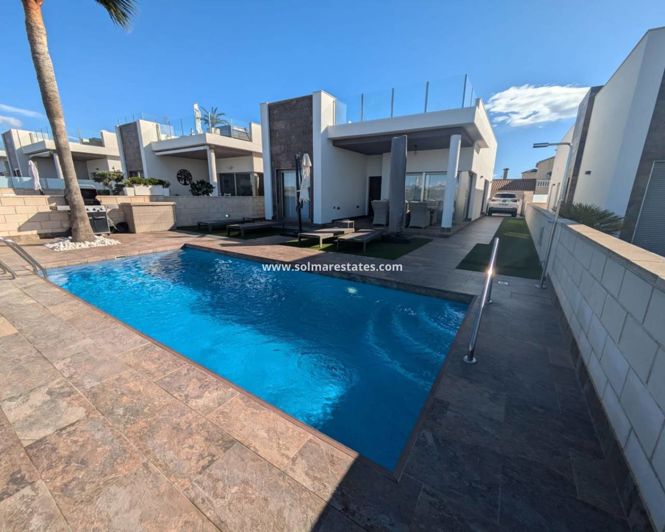 Image No.1-3 Bed Villa for sale