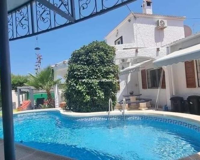 Image No.1-4 Bed Villa for sale