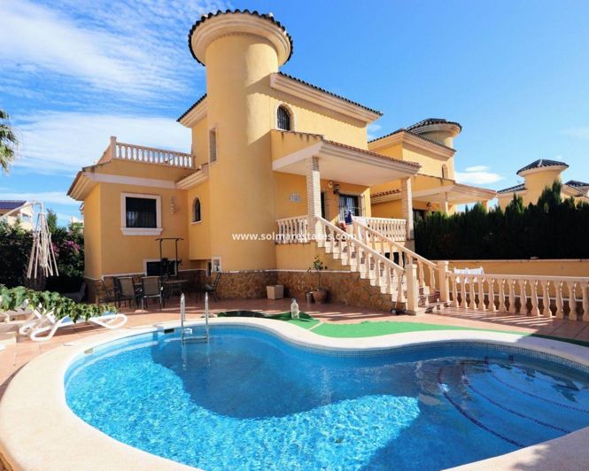 Image No.1-Villa de 3 chambres à vendre à Villamartin