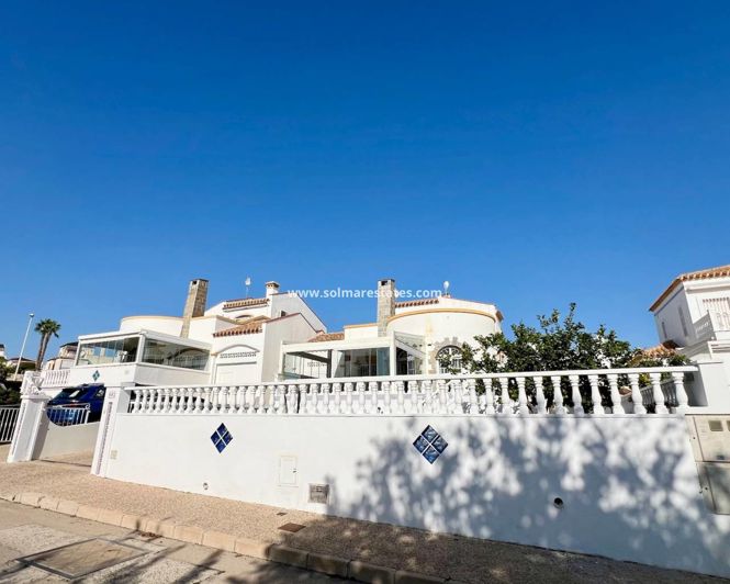 Image No.1-3 Bed Villa for sale
