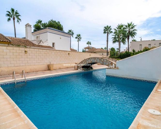 Image No.25-4 Bed Villa for sale