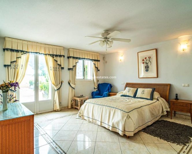 Image No.6-4 Bed Villa for sale