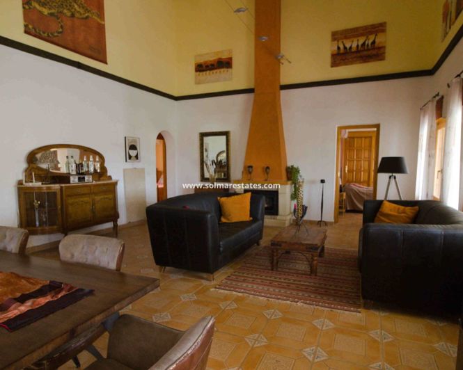 Image No.3-Villa de 5 chambres à vendre à Ciudad Quesada