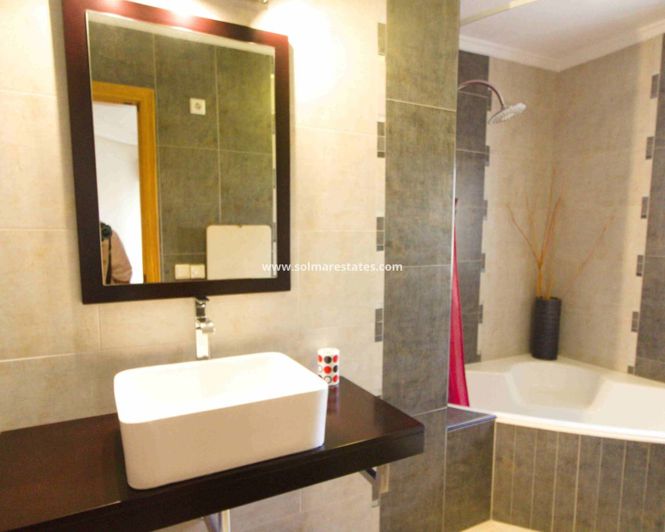 Image No.6-Villa de 5 chambres à vendre à Ciudad Quesada