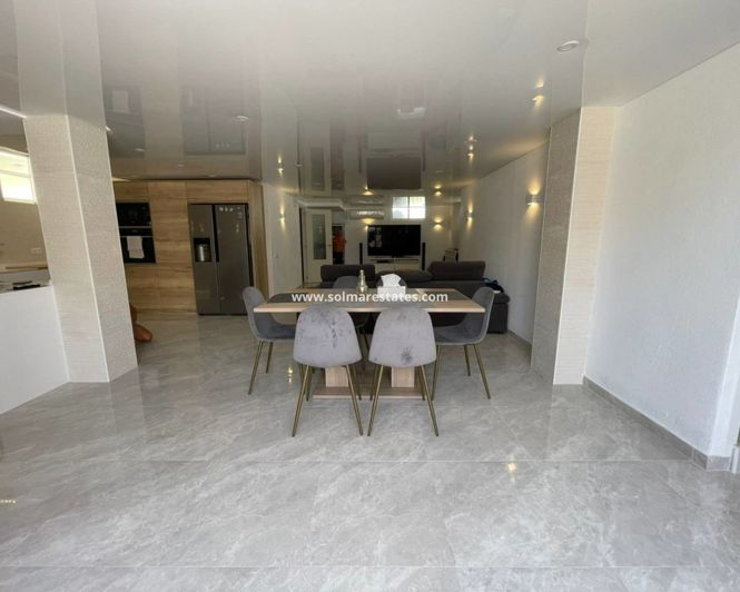 Image No.10-3 Bed Villa for sale