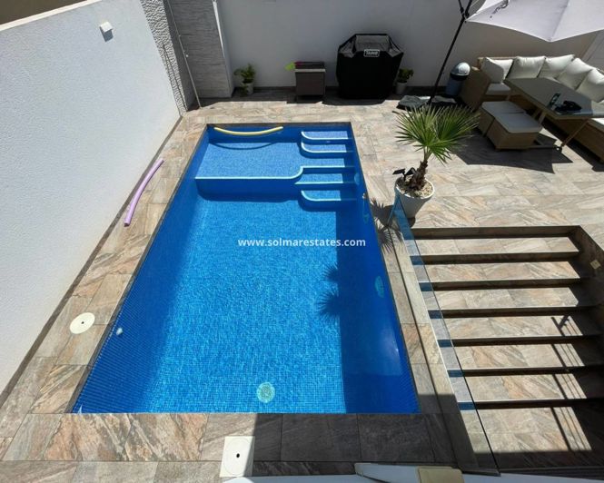 Image No.17-3 Bed Villa for sale