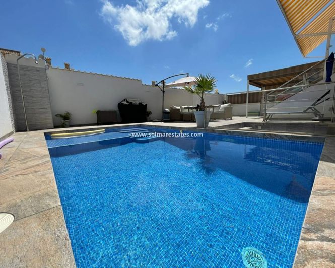 Image No.19-3 Bed Villa for sale