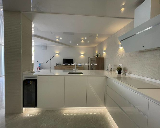 Image No.40-3 Bed Villa for sale