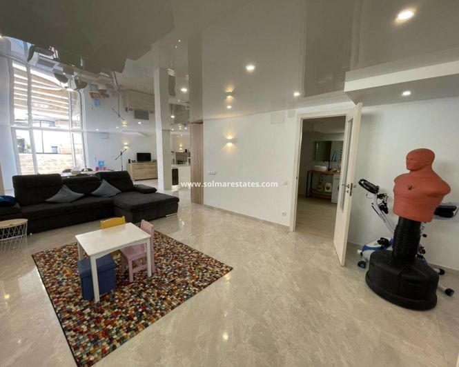 Image No.46-3 Bed Villa for sale