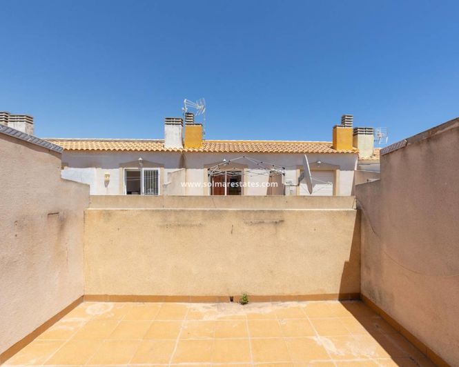 Image No.29-3 Bed Townhouse for sale