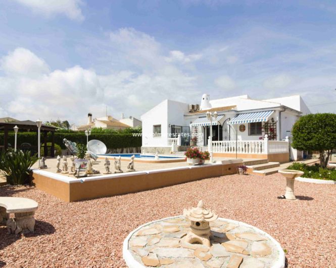 Image No.1-Villa de 3 chambres à vendre à Torrevieja