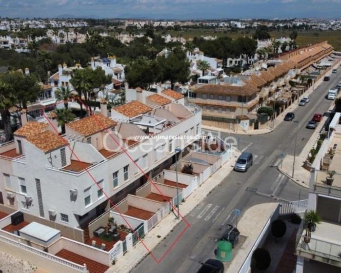 Image No.1-3 Bed Townhouse for sale
