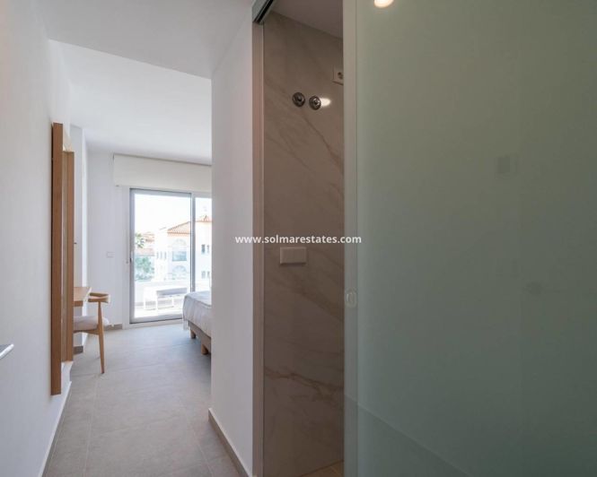 Image No.23-2 Bed Apartment for sale