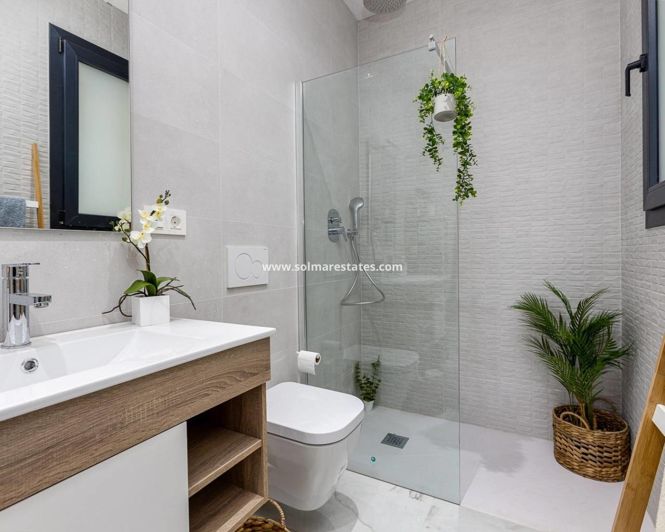 Image No.16-2 Bed Apartment for sale