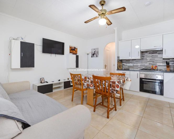 Image No.10-1 Bed Townhouse for sale