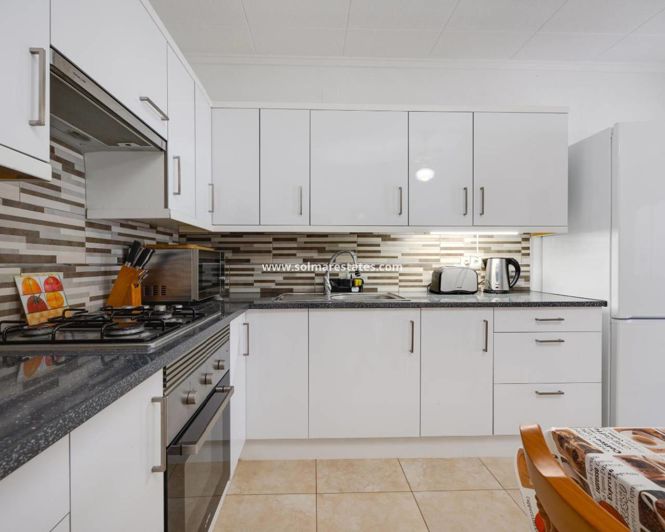 Image No.12-1 Bed Townhouse for sale