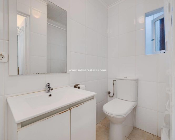 Image No.14-1 Bed Townhouse for sale