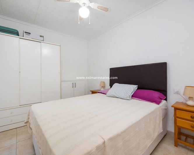 Image No.16-1 Bed Townhouse for sale