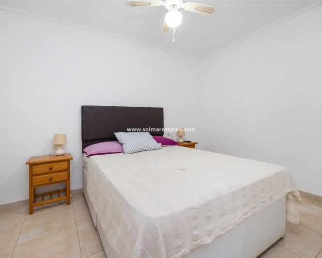 Image No.19-1 Bed Townhouse for sale