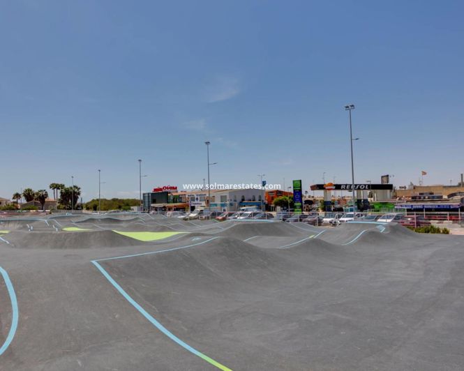 Image No.21-1 Bed Townhouse for sale