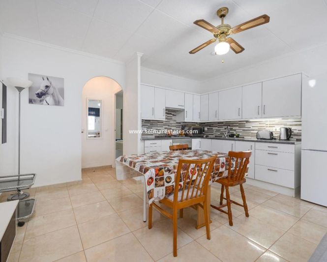 Image No.9-1 Bed Townhouse for sale