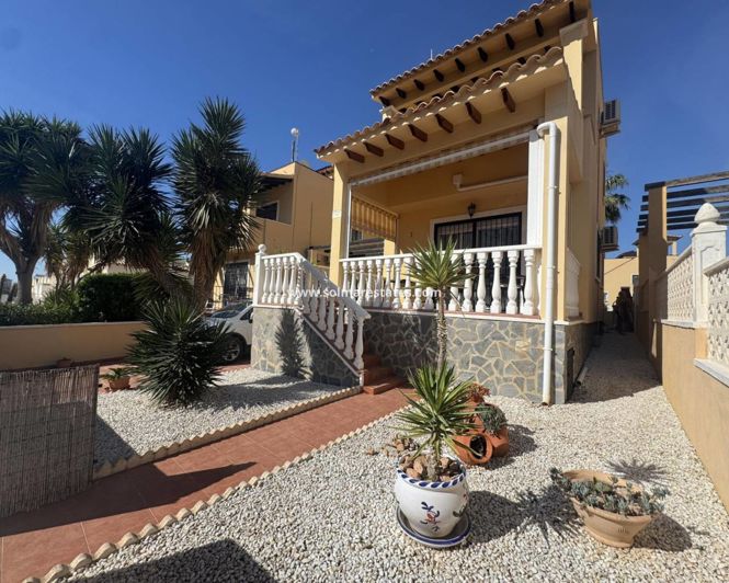 Image No.1-3 Bed Villa for sale
