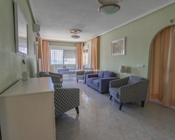 Image No.4-Villa de 4 chambres à vendre à Ciudad Quesada